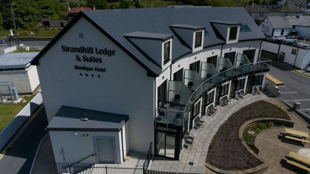 Strandhill Lodge and Suites